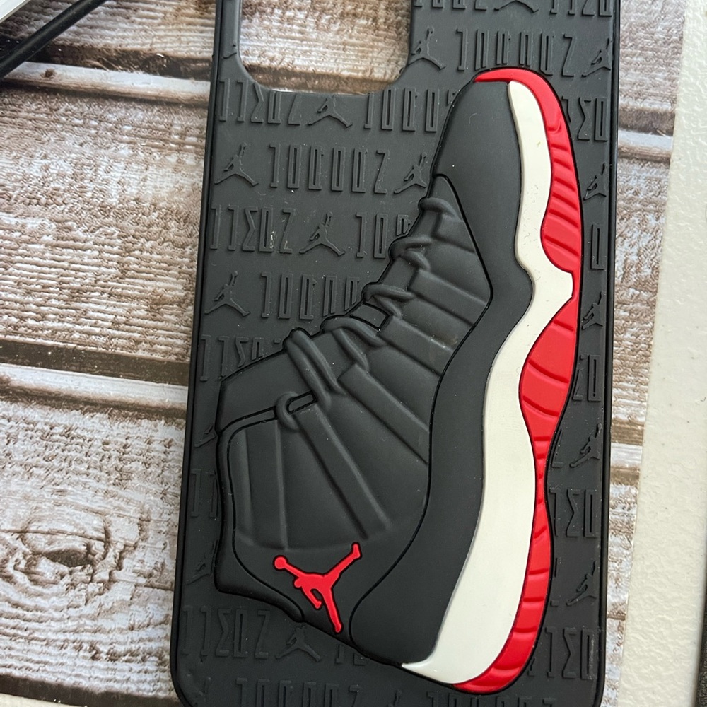 Iphone 12 pro max case air jordan 
AJ11 Bred model